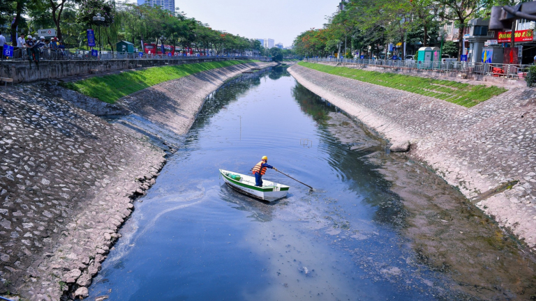 Hà Nội đặt mục tiêu hoàn thành nạo vét sông Tô Lịch vào tháng 8/2025