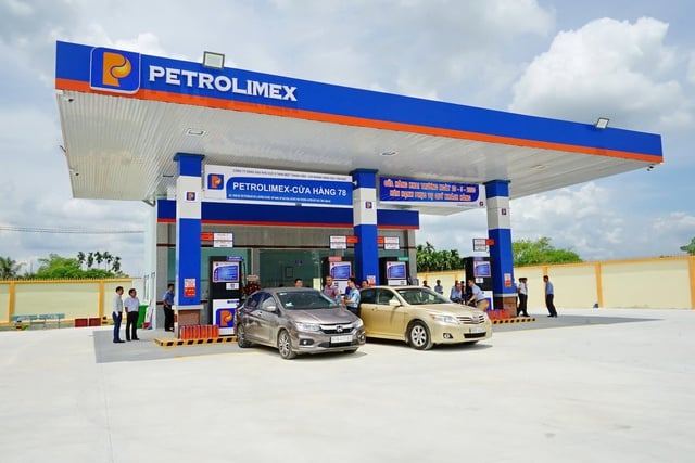 Petrolimex bán toàn bộ vốn góp tại Petrolimex Lào