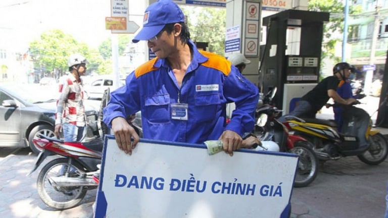 Giá xăng dầu đồng loạt giảm từ 15h chiều nay