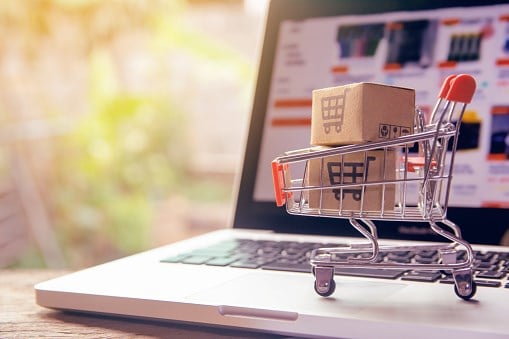 Xử lý nghiêm minh các hành vi kinh doanh hàng giả trên mạng xã hội