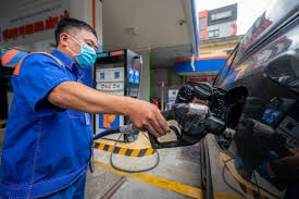 Giá xăng tăng nhẹ, giá dầu quay đầu giảm từ 15h00 chiều nay