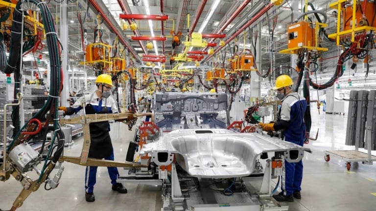 PMI tháng 5 tiến sát ngưỡng 50 điểm