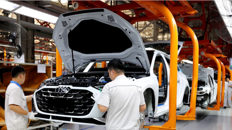  Ngành sản xuất Trung Quốc bất ngờ sụt giảm trong tháng 5 - Đợt giảm mạnh nhất kể từ năm 2022