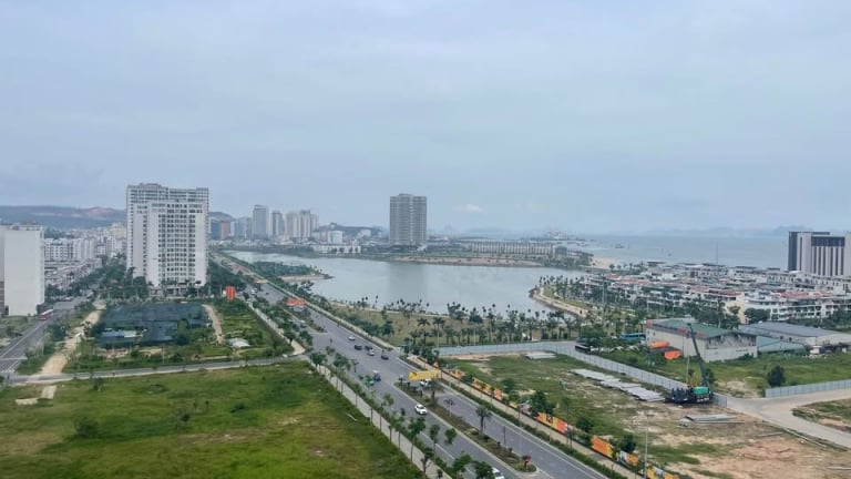 Quảng Ninh duyệt đầu tư chung cư 35 tầng ven vịnh Hạ Long