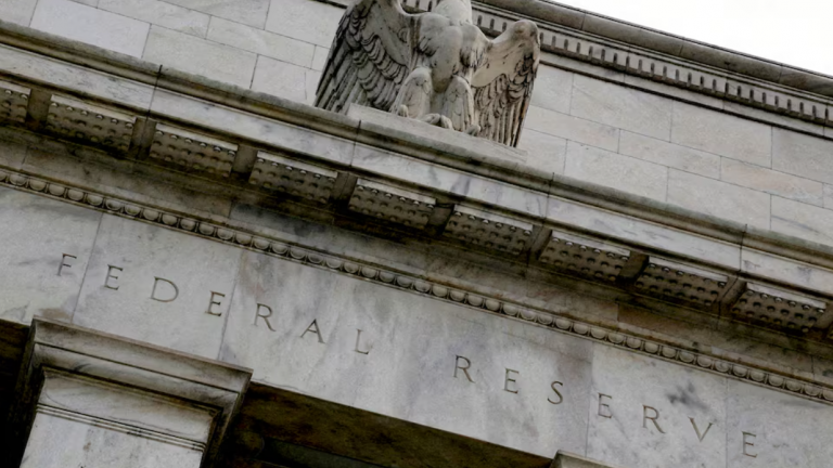 Fed giữ nguyên lãi suất - Chủ tịch Powell cảnh báo lạm phát 'đáng kể' sẽ xảy ra