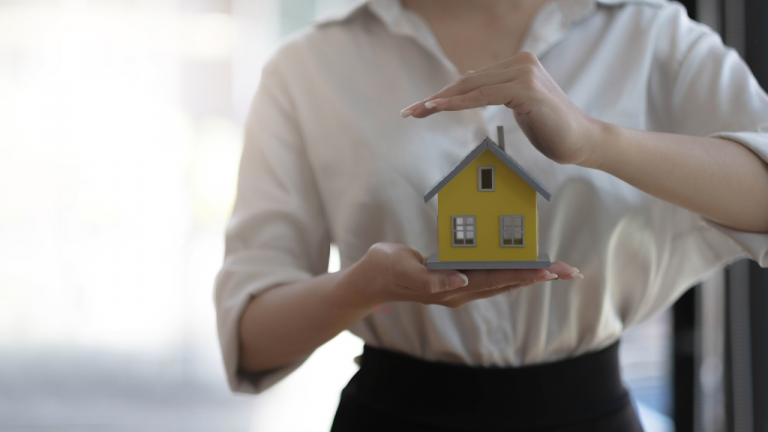 Người trẻ phải mất 25 năm thu nhập mới mua được nhà 3-4 tỷ đồng