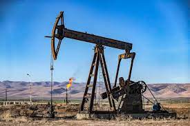 Giá dầu Brent lên sát mốc 68 USD/thùng