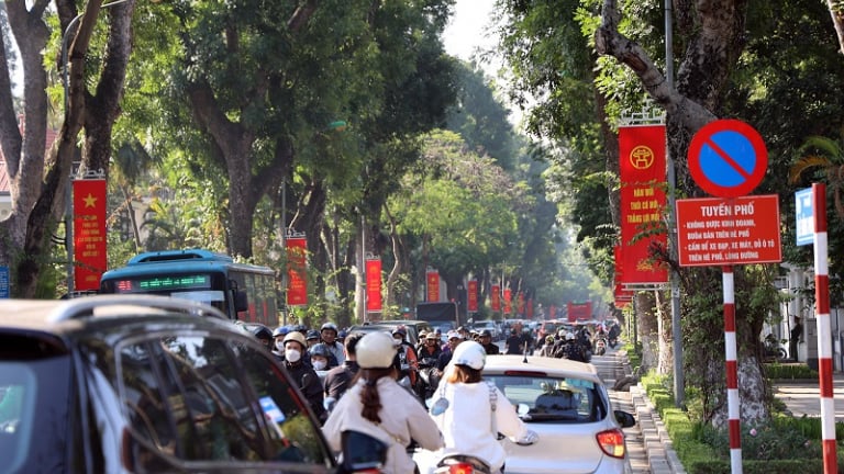 Thông tin 'phường Cửa Nam thí điểm cấm xe xăng trước khi nhân rộng' là không chính xác