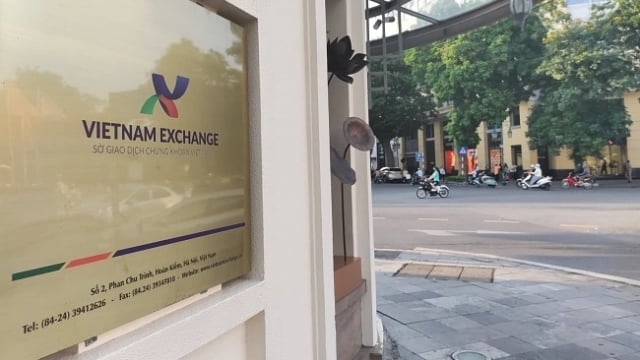 Sở Giao dịch Chứng khoán Việt Nam (VNX) lợi nhuận đi lùi