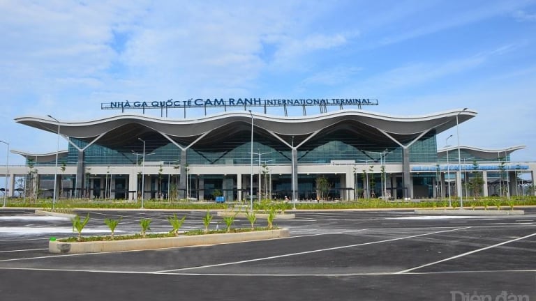 Mở rộng sân bay Cam Ranh đón 36 triệu khách/năm