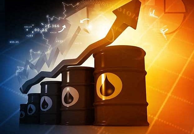 Giá dầu đi lên mức cao nhất một tháng