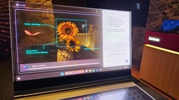 Gã khổng lồ công nghệ Trung Quốc Lenovo khoe laptop có màn hình trong suốt