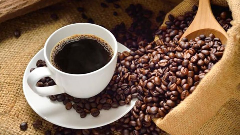 Giá cà phê giảm mạnh trước áp lực của tỷ giá