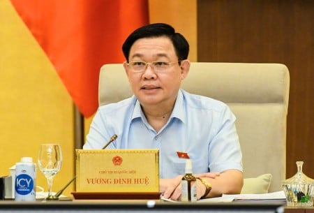 Tin bất động sản ngày 13/4: Không thể bắt buộc mua bán bất động sản phải qua sàn giao dịch