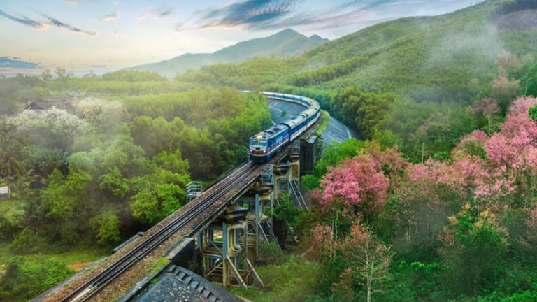 Khởi động xây tuyến đường sắt Lào Cai – Hà Nội – Hải Phòng trong năm 2025