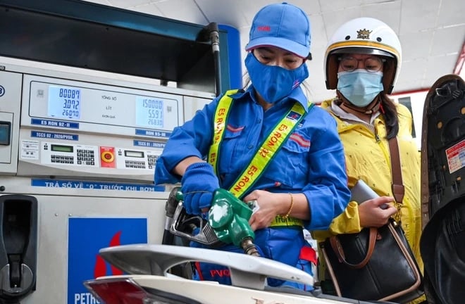Xăng sinh học E10 là xăng gì và có an toàn sử dụng cho mọi loại xe hay không?