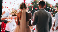 Vì sao người Việt trẻ ngày càng ngại kết hôn?