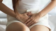 6 thói quen vệ sinh vùng kín tưởng sạch không ngờ gây hại