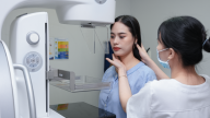 Phát hiện ung thư 2 vú nhờ chụp nhũ ảnh 3D
