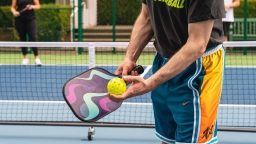 Người đàn ông bất ngờ ngã quỵ khi chơi pickleball: Bác sĩ chỉ 3 nguyên nhân thường gặp