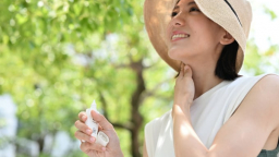 Vì sao dùng kem chống nắng mỗi ngày mà da vẫn đen sạm?