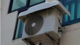 Lắp mái che, trùm bạt cục nóng điều hòa có tốt không?