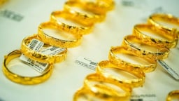 Vàng thế giới đảo chiều, bất ngờ tăng 'dựng đứng'