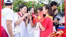 Fandom yêu nước: Tình yêu tổ quốc qua ngôn ngữ người trẻ