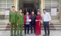 Nghệ An: Giải cứu cấp bách 1 tỷ đồng cho người phụ nữ bị đội trưởng công an kinh tế dỏm lừa