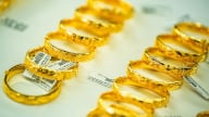 Giá vàng trong nước lao dốc mạnh