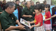 Vinamilk 'viết tiếp câu chuyện hòa bình' bằng tranh và hành động