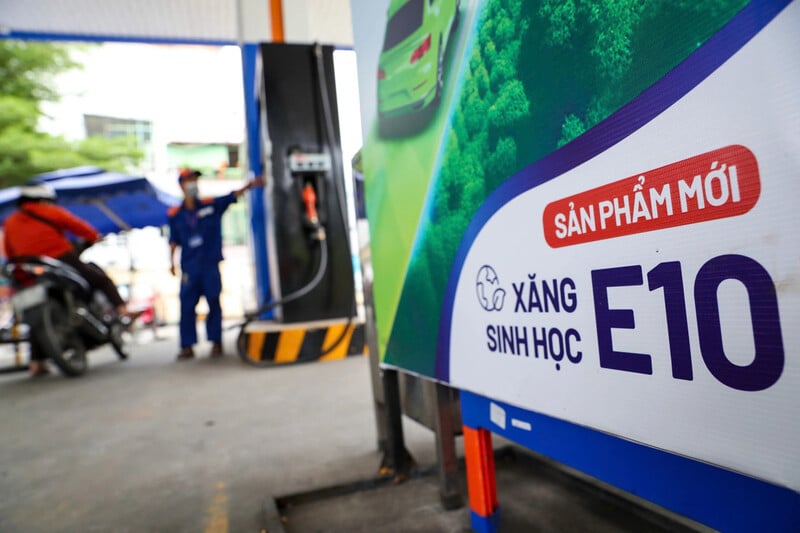 Đề xuất sử dụng xăng E10 toàn quốc từ 1/1/2026, thay thế xăng khoáng RON 95