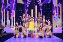 Mãn nhãn màn catwalk của dàn búp bê nhí trong show diễn cuối năm của NTK Phương Hồ