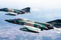 Nhật Bản chia tay máy bay trinh sát chiến thuật RF-4E