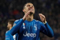 Ronaldo bất lực, Juventus thua đau trên sân của Lyon