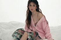 Loạt ảnh hiếm hoi Song Hye Kyo khoe ngực gợi cảm trên tạp chí Elle