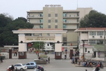 2 nữ điều dưỡng nhiễm Covid-19: Bệnh viện Bạch Mai dừng tái khám, khám dịch vụ