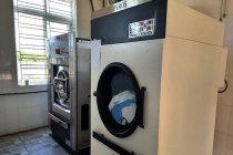 Bắt nữ doanh nhân Hà Tĩnh thổi giá máy giặt bán cho bệnh viện