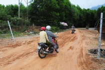 Huế xử lí nghiêm hành vi tháo dỡ hàng rào an toàn giao thông trên tuyến cao tốc La Sơn - Túy Loan