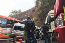 Thừa Thiên Huế: Tai nạn liên hoàn giữa 3 xe ô tô, 7 người thương vong