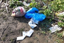 Thừa Thiên Huế: Xử lí hành vi vứt, thải bỏ khẩu trang không đúng nơi quy định