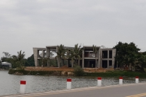 Dự án xây sai phép bên bờ sông Hương: Yêu cầu tháo dỡ phần bờ kè lấn chiếm không gian mặt nước