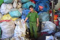 Thừa Thiên Huế: Phát hiện cơ sở phế liệu thu gom rác thải y tế có dấu hiệu vi phạm