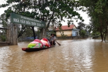 Nước vừa hạ, nhiều nơi ở Thừa Thiên Huế ngập sâu trở lại