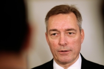 Bộ trưởng Quốc phòng Na Uy bị cách ly vì tiếp xúc người nghi nhiễm Covid-19