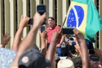 Tình hình dịch bệnh ngày 20/4: Tổng thống Brazil tham gia biểu tình phản đối phong tỏa