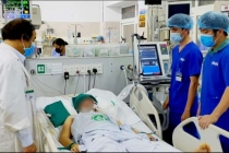 BV Bạch Mai cứu sống nhiều bệnh nhân nguy kịch giữa tâm dịch