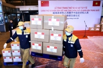 Việt Nam trao tặng vật tư y tế phòng, chống virus Corona cho Trung Quốc