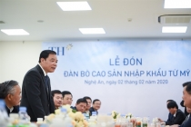 Bộ trưởng Nguyễn Xuân Cường tặng doanh nhân Thái Hương 3 chữ 'Tâm - Tầm - Trách nhiệm'