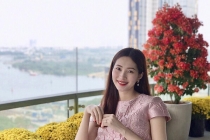 Hoa hậu Đặng Thu Thảo mang bầu song thai nhưng vẫn bán hàng online